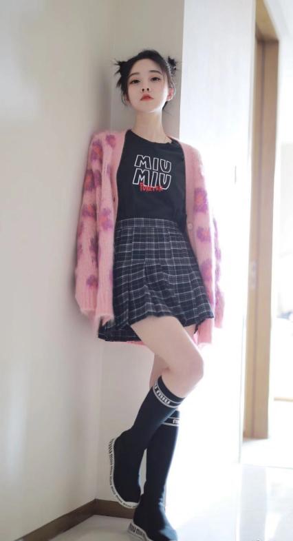 解析冯提莫八字