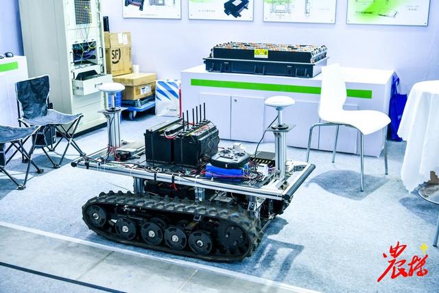 无人拖拉机 无人艇 无人飞机 数字系统，国际农机展上样样有