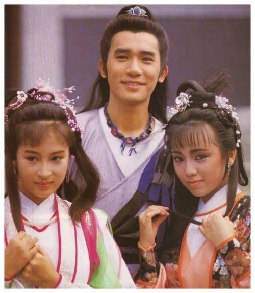 ����ΰ ��װ(����ΰС����ʱ�ڵ�11����װƬ���㿴��������)