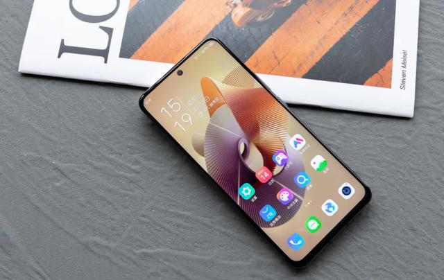 顶配版重回最低价，12GB+256GB，现在香不香？