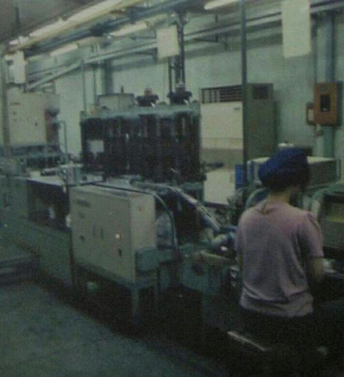 中国锂电池大王：捐美国千万美元称中国穷与他无关，下场令人唏嘘