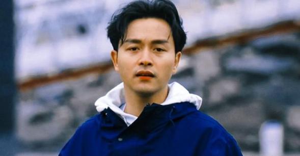 尔泰是谁演的:靠《还珠格格》尔泰一角走红，被称为“小张国荣”的他近况如何