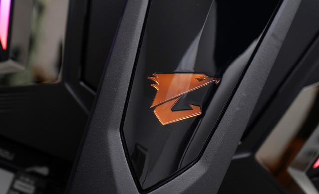 技嘉AORUS FI32U電競顯示器評測：4K+144Hz的高分高刷屏