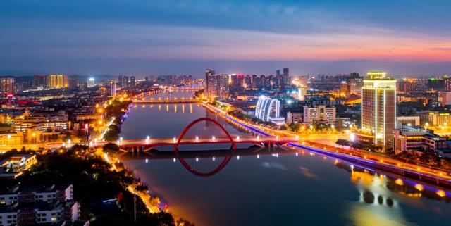 四川4个地级市由1个地区拆分而来，1市GDP超3000亿，1市成副中心