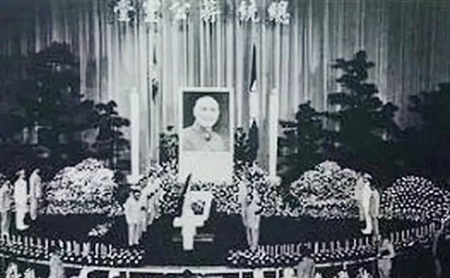 1975年蒋介石去世时，媒体是怎样报道的？
