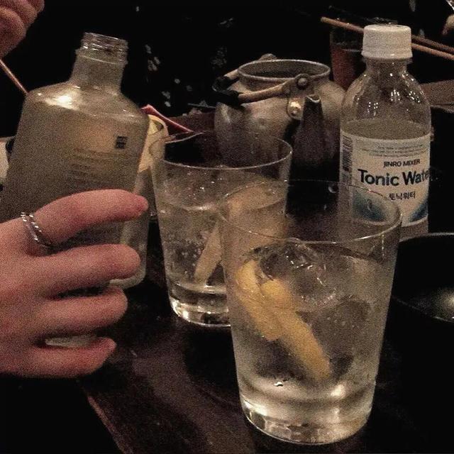 又霸气又高冷的背景图片ins高冷风格背景照片