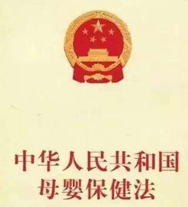 博古简历:博古牺牲后，次女由后妈抚养，长大从事医学研究，丈夫官至副国级