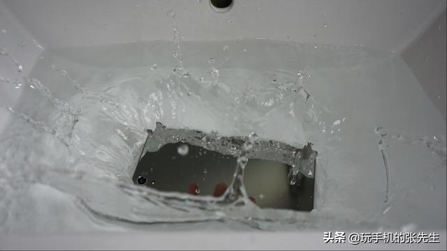 手机黑屏了怎么办