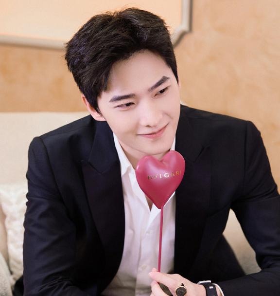 「今日发布」热巴祝杨洋30岁生日快乐,杨洋热巴今天最新真实消息