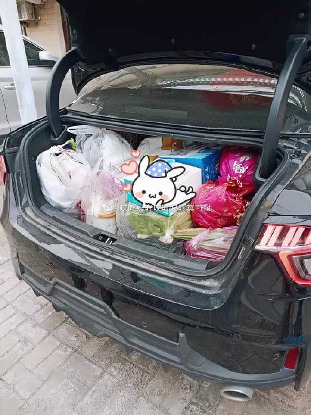 品读 | 箱子再大，也装不下爸妈的爱
