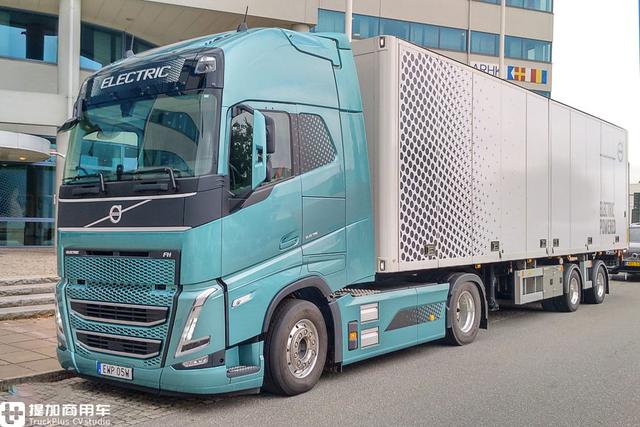 沃尔沃亮相了电动沃尔沃FH牵引车，实力如何？实拍带您好好看看