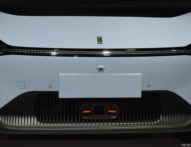 充电8分钟续航200km！游戏狂人造的车什么样？