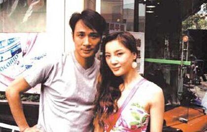 吴镇宇老婆:19年不做家务，十指不沾阳春水，做吴镇宇妻子，就是人生赢家