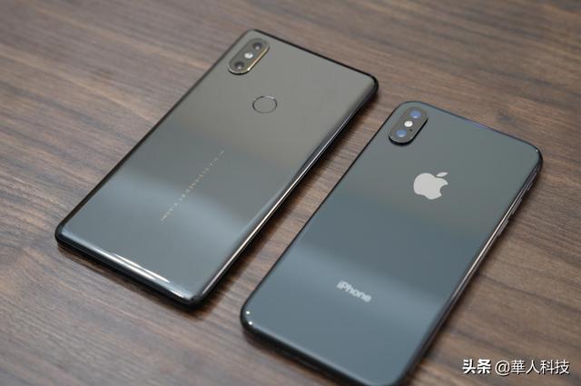 iPhone 真的比安卓耐用吗？测评两台几年前的旧手机