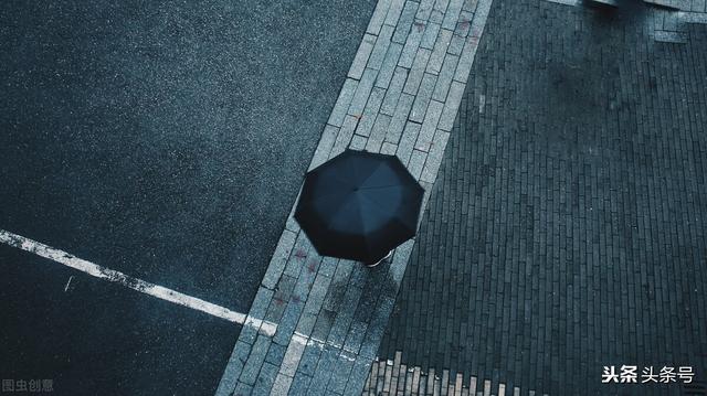 下雨天的朋友圈