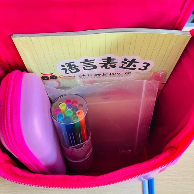 人类幼崽成长记：吃饭收拾样样行