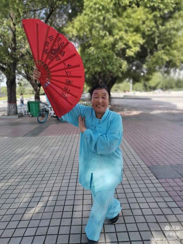 走进紫晨广场：文/李生财，图/郭翠枝