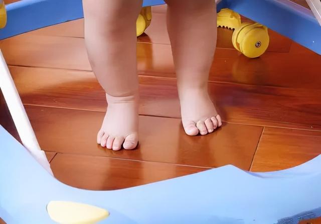 「滑板车识字」5个孩子1个肥胖！家长如何对孩子做好体重管理？