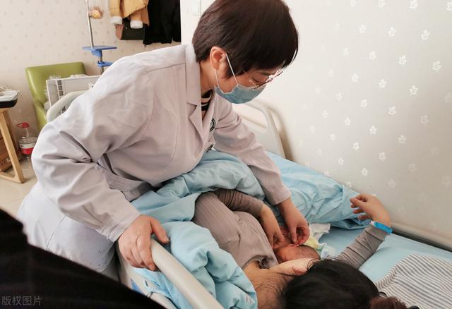 剖宫产到底是什么体验？二胎宝妈亲身经历：一胎剖和二胎剖大不同