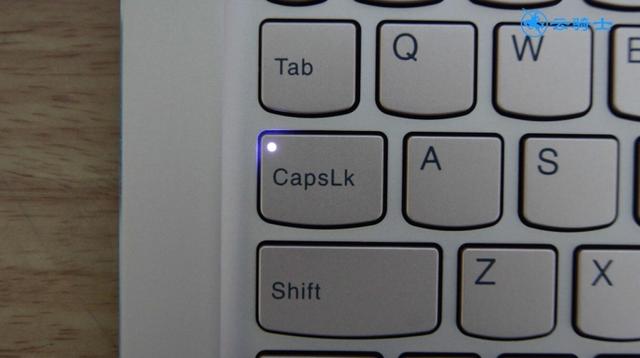 键盘解锁键是哪个键，键盘字母被锁住了怎么解锁？