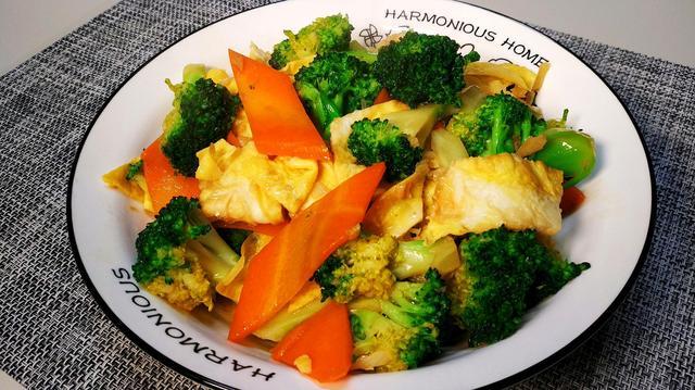 肺不好不能吃茄子？提醒：养肺护肺，5种食物可以多吃一点