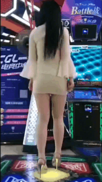 真的邪恶美女GIF动图：第三个小姐姐，一看就是身经百战