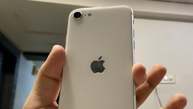 iPhone SE3：小屏手机爱好者可以期待这4个变化，明年春季见