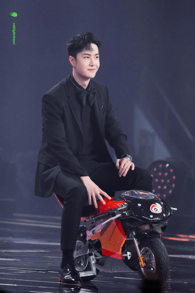 王一博微博之夜2021(王一博微博之夜2021高清图片)-天晟网