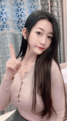 可爱的性感的美女动图都有：在古代都可以倾城了吧？