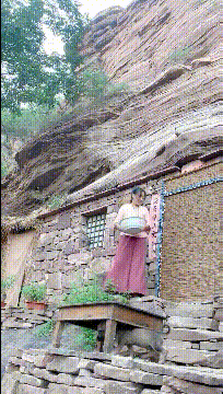 搞笑的GIF趣图：这鼻涕演的真太尼妹敬业了