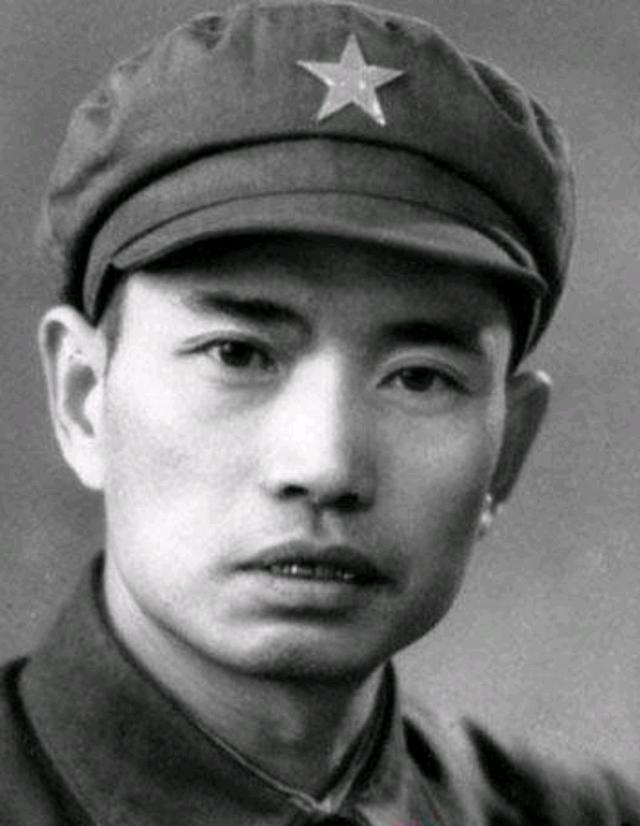 林彪麾下的十大猛将都是谁？个个彪炳史册，谁是其中的第一猛将？