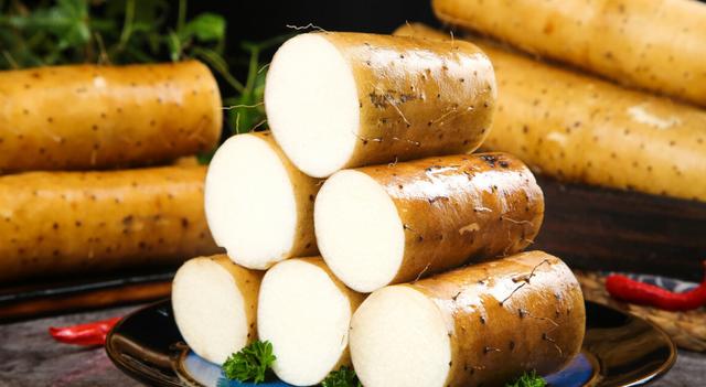 每天喝小米粥能养胃吗？医生：想保护肠胃，2种“粗粮”尽量少吃