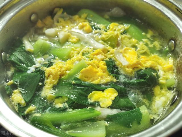 入冬后记得给孩子吃7种绿叶菜，维生素K含量高，价格也不贵