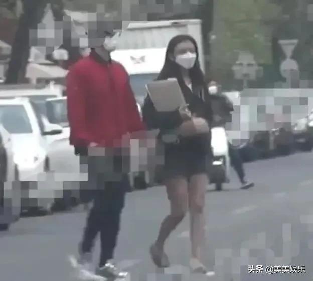 李治廷女友:李治廷要当爸了和混血女友现身妇产医院，女方小腹隆起疑怀孕