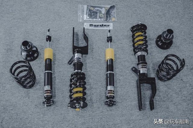 特斯拉Model Y全面改装，碳纤维宽体钻石绿变色膜回头率爆棚