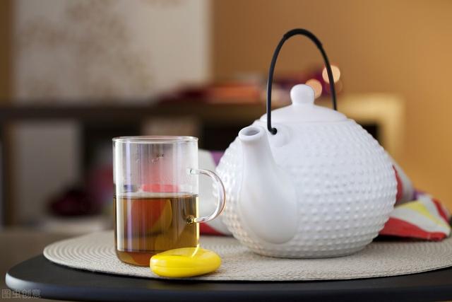 越上岁数的人，越要管住嘴！提醒：这6种食物，老年人要尽量少吃