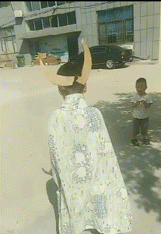 爆笑的GIF趣图:看过汽车漂移的,头次看见轮船漂移的