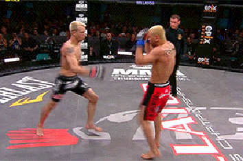 爆笑雷人的GIF：生命探测仪到底是什么高级东西！