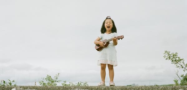 不要限制孩子的悲伤，那是生命的能量！上高凤凰机器人教育