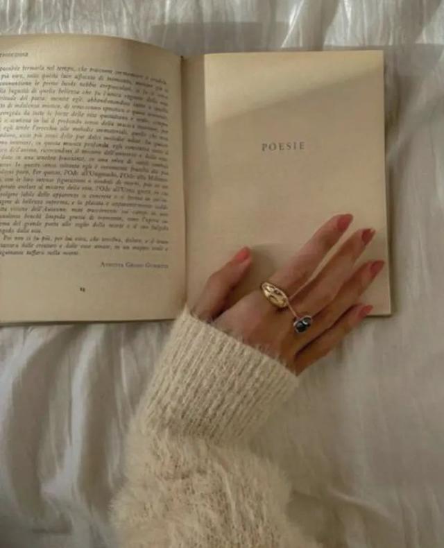 [哈士奇朋友圈虚拟定位]，微信朋友圈怎么开秒赞