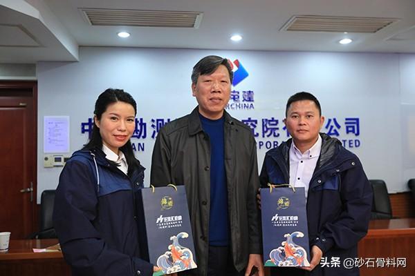 安顺破碎式制砂机维修电话