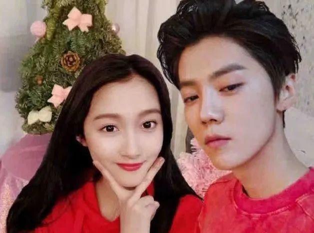 鹿晗关晓彤公开恋情时间(鹿晗关晓彤恋情公布时间)