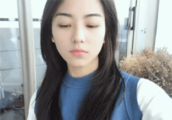 青春美丽的美女GIF图片：有瑕疵吗？