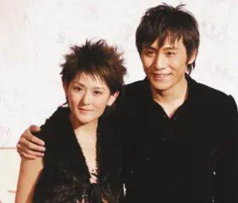 谢娜分手:谢娜和刘烨相恋6年后提出分手，一次偶遇让谢娜险些失控