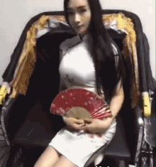 性感到不行的美女动图：身材颜值那叫一个不错啊！