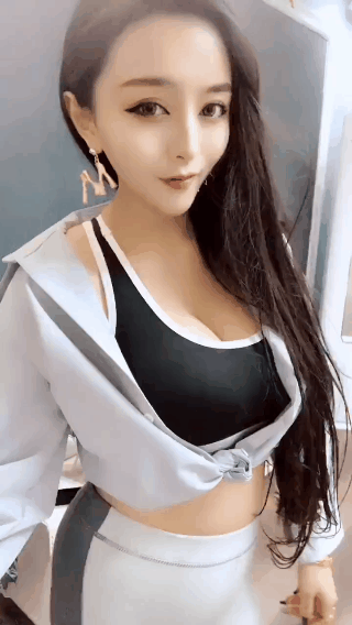 妹子邪恶动态图片：三天不开家长会，我就浑身难受