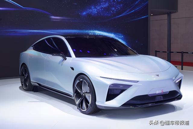 特写｜哪吒要卖“高端车”了，小鹏P7慌不慌？