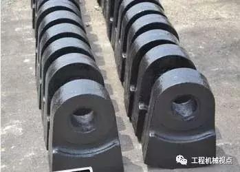 破碎机锤头价格对比