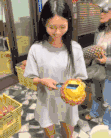 可爱的性感的美女动图都有：在古代都可以倾城了吧？