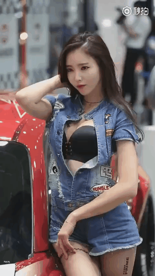 充满诱惑的美女动态图：五个小姐姐，谁更性感！